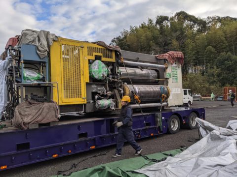 熊本県 シングルフェイサー搬入工事